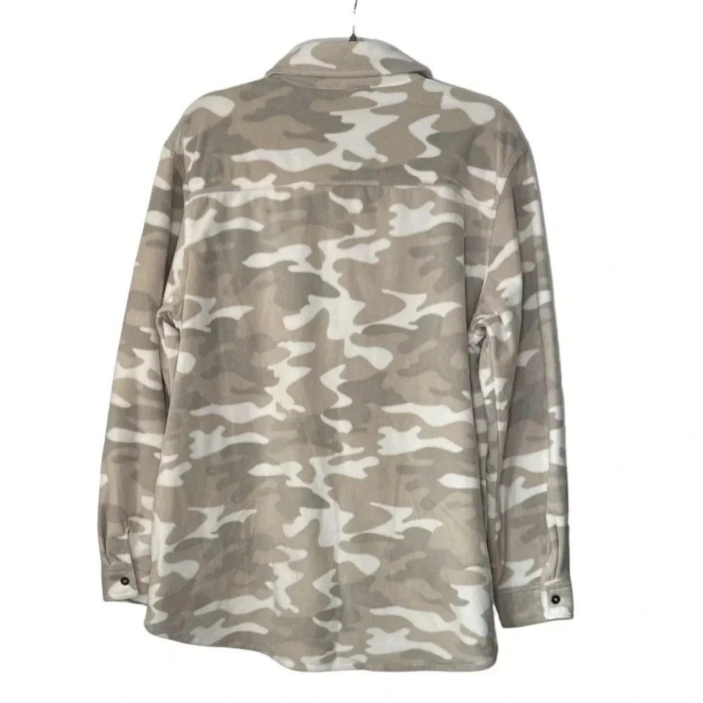 Eddie Bauer Venture Fleece Shacket in Camo